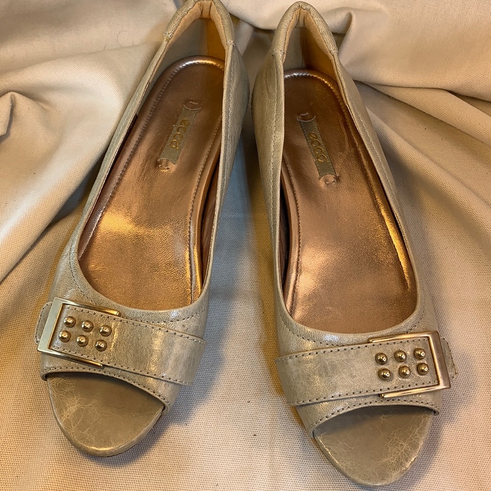 Ecco Almost New Leather Peep Toe Slide In Leather